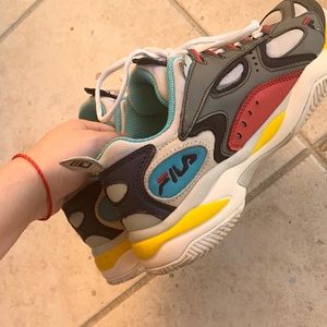 multicolor fila shoes